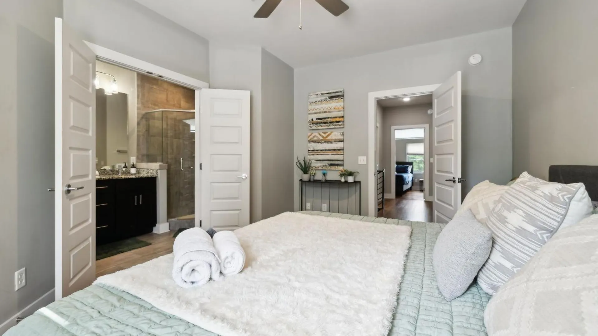 Spacious 3-Story Townhome W Rooftop & City Views Nashville United States
